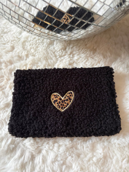 Pochette cœur noir