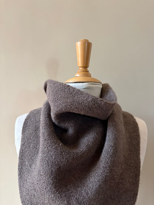 Écharpe triangle marron