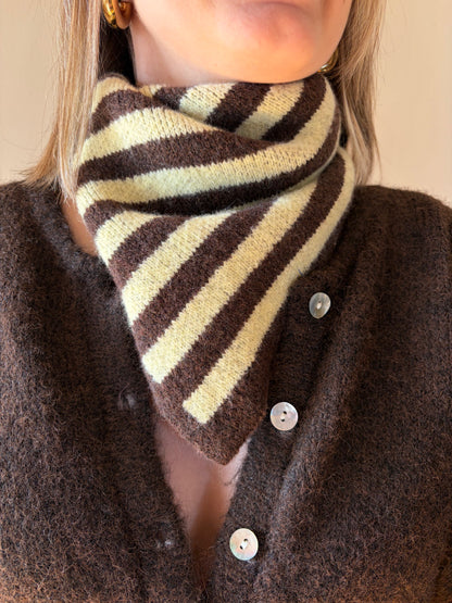 Echarpe triangle rayé