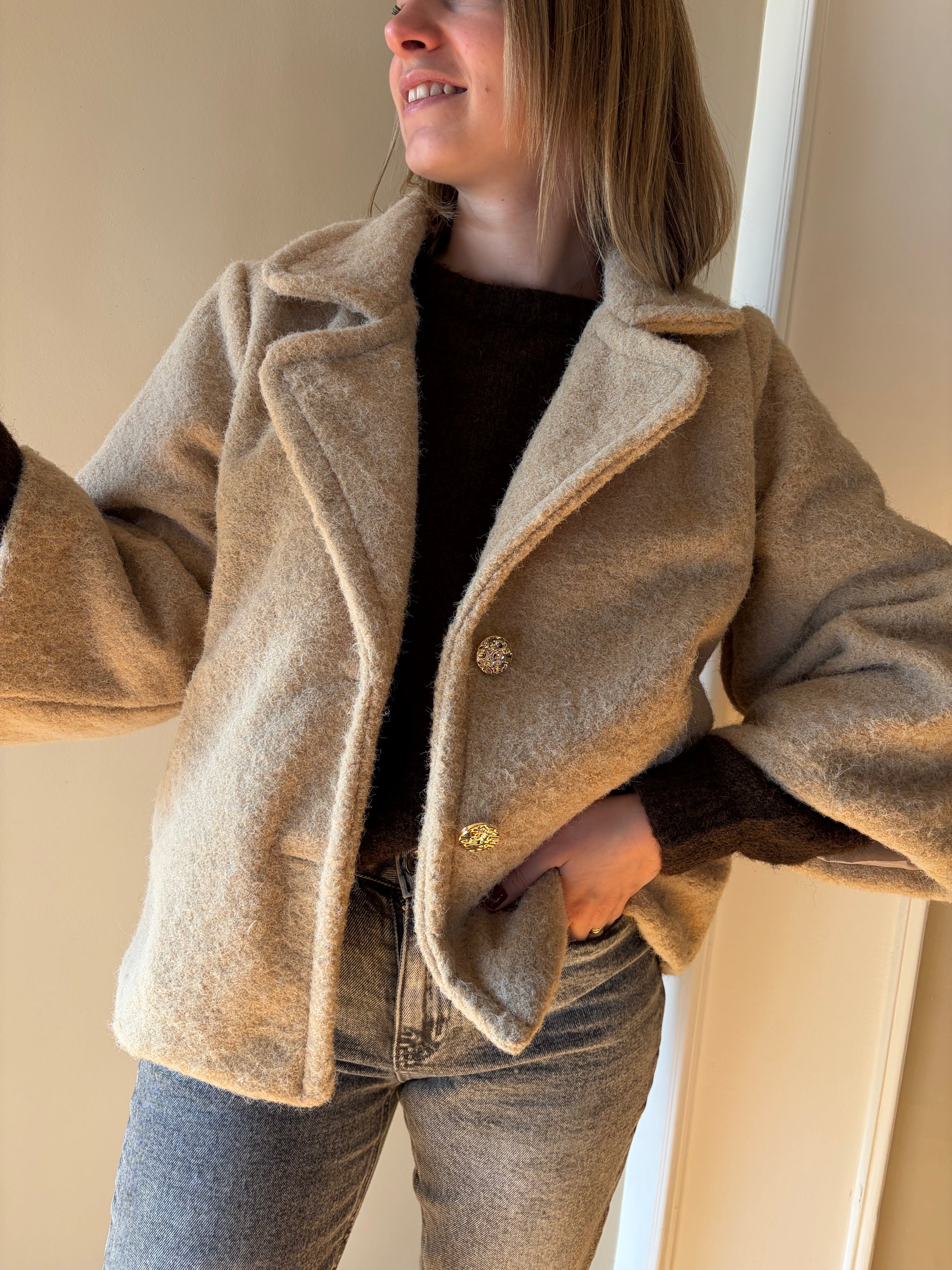 Veste laine bouillie boutons dorés OLGA - Anemone Store