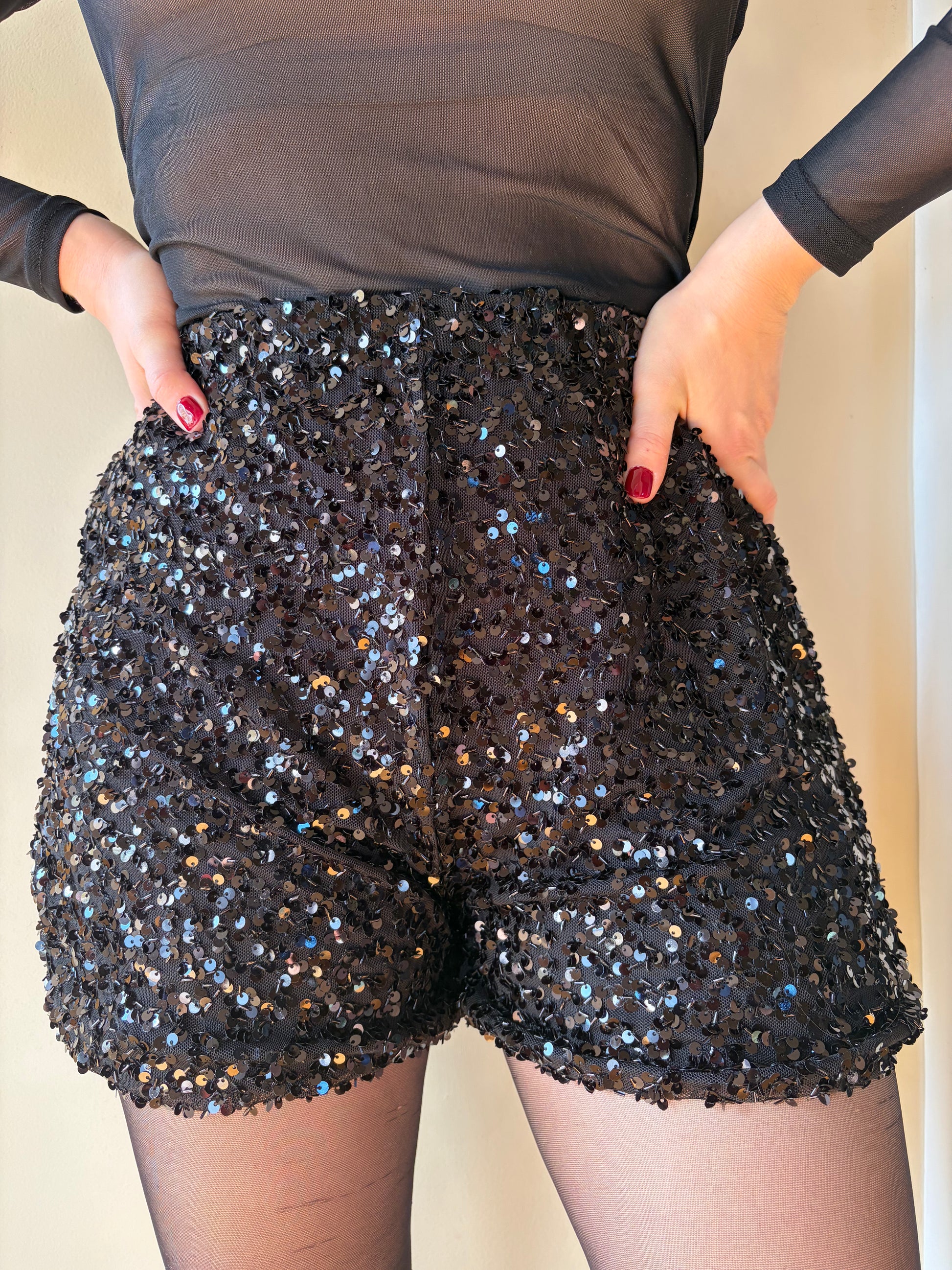 Short sequins noir LYA - Anemone Store