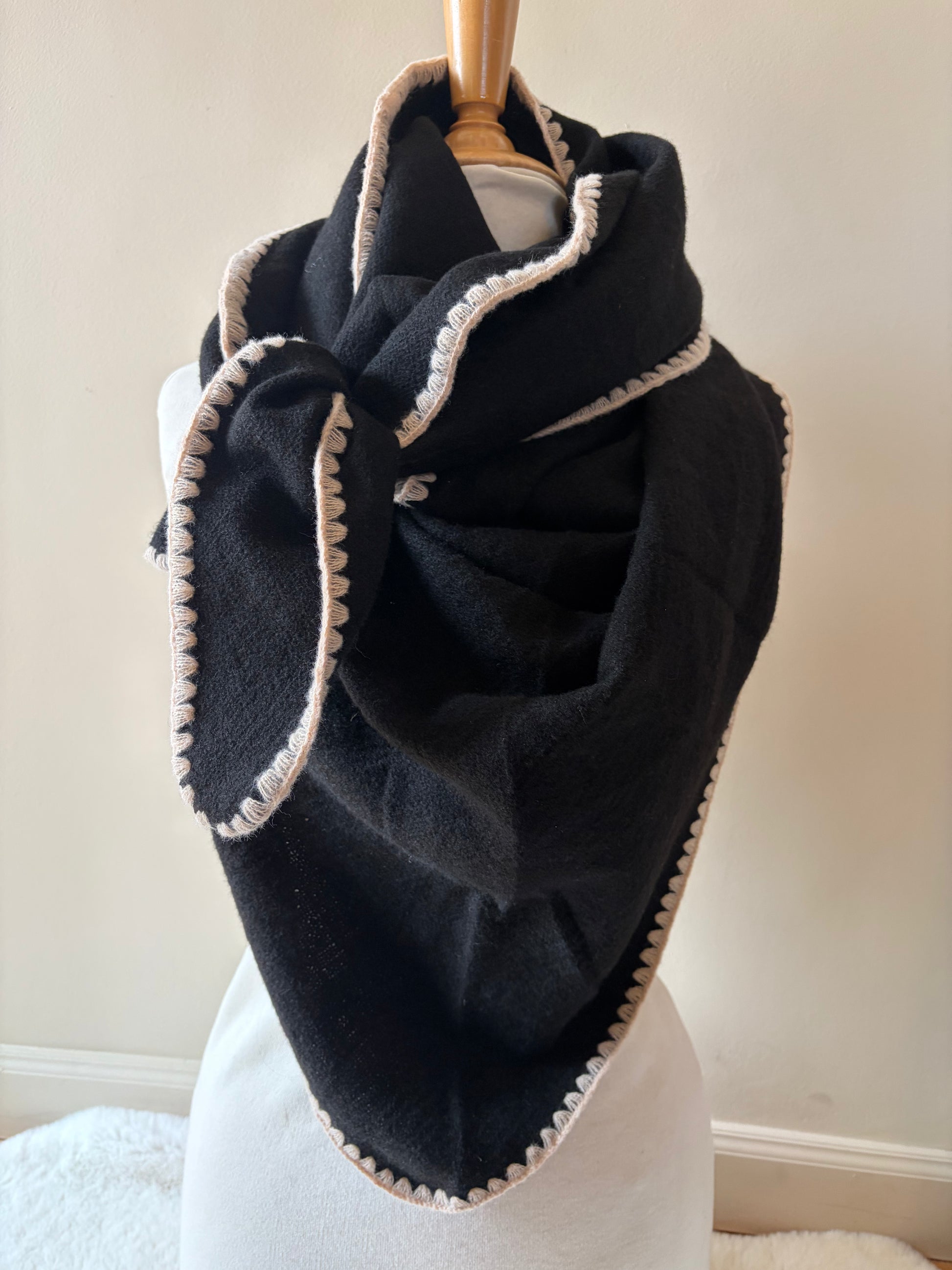 Echarpe grand triangle - Anemone Store