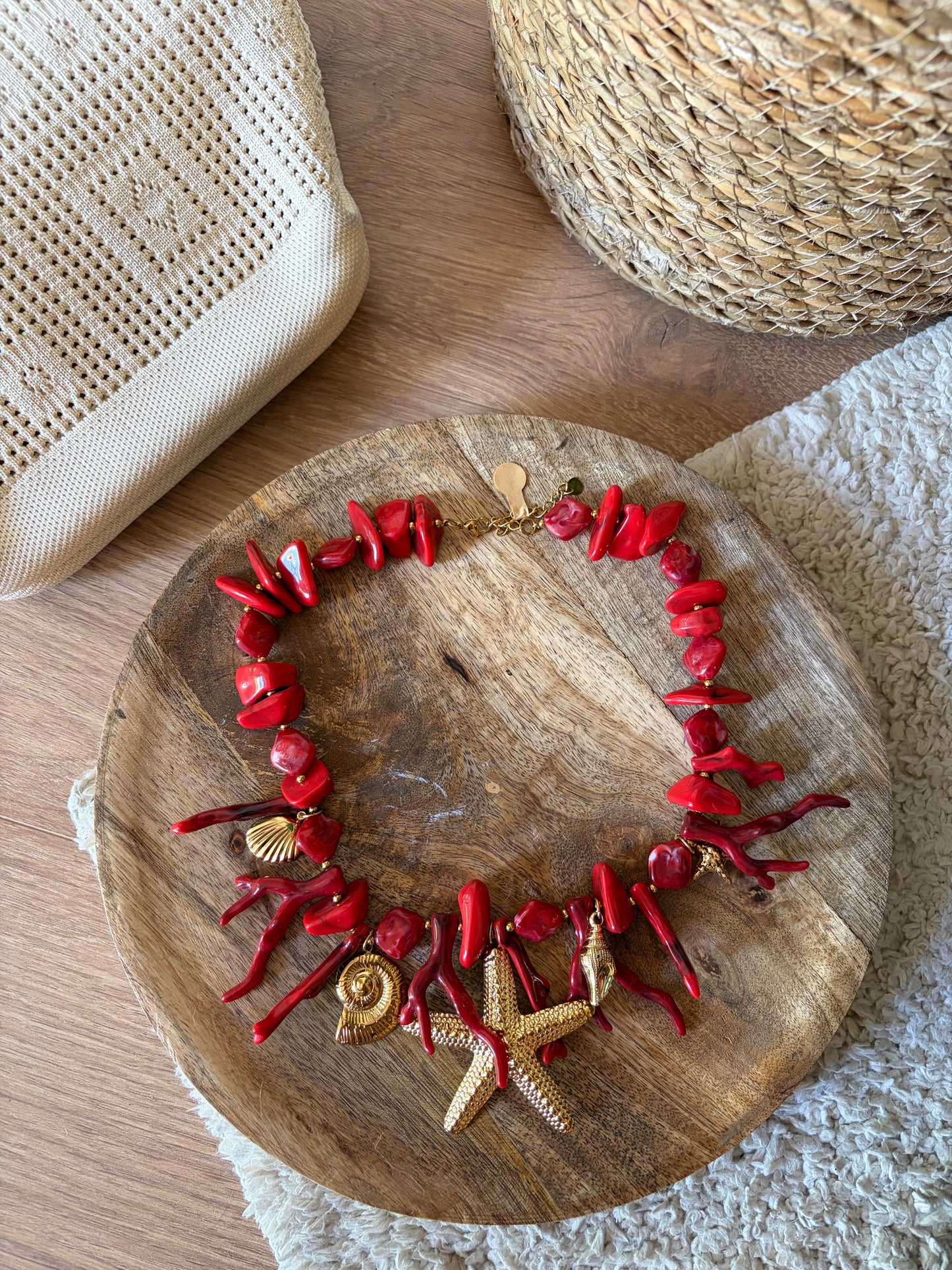Collier rouge